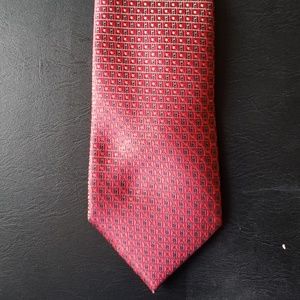 Van Heusen men''s 100% silk tie